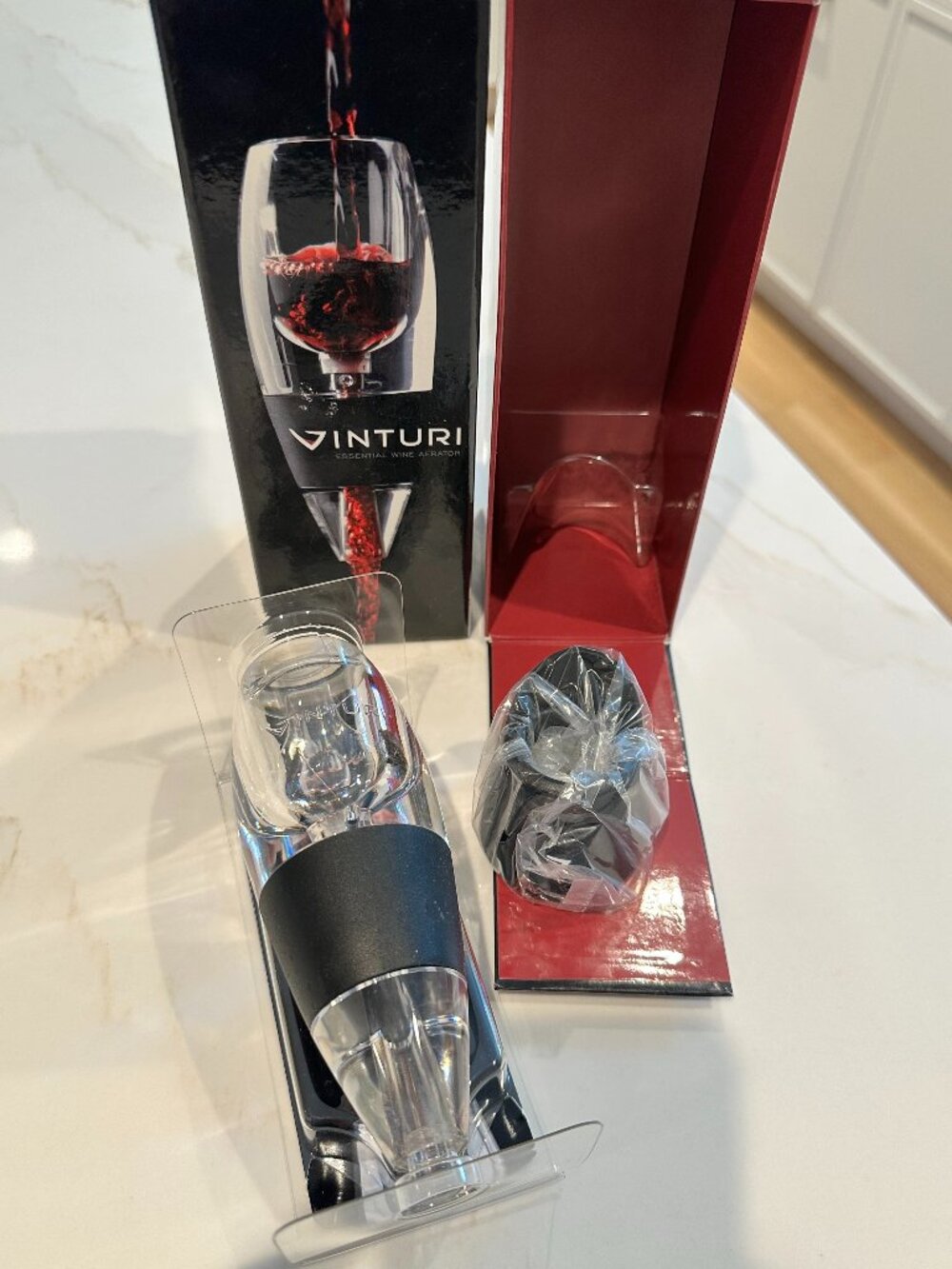 Vinturi Essential Wine Aerator with Stand - Like New